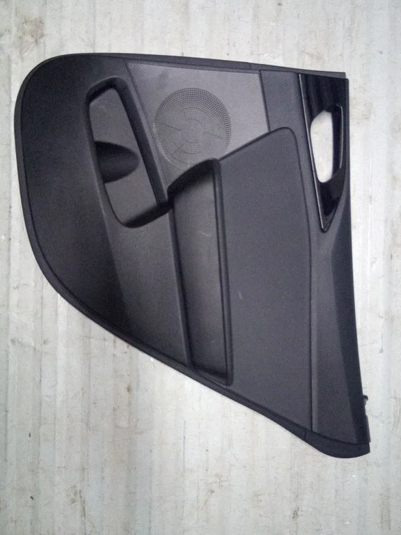 Rear door card panel trim – rear right