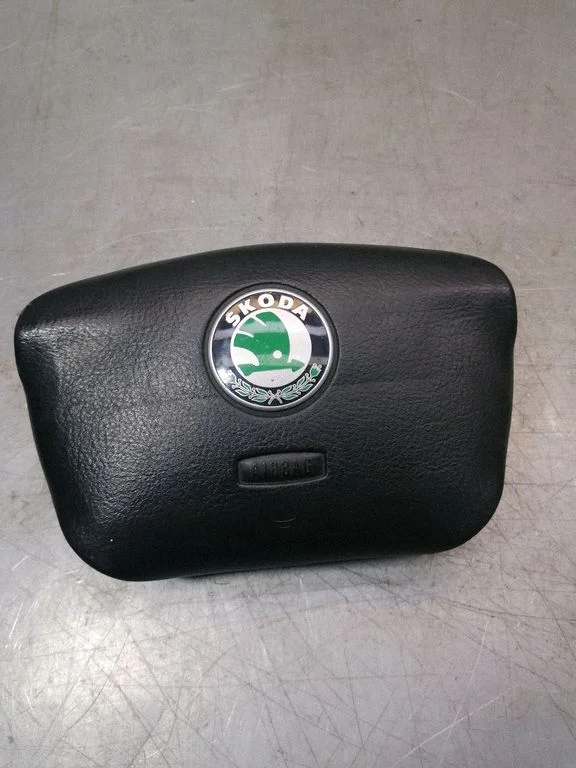 Steering wheel airbag DE1011