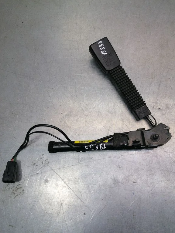 Eesmise turvavöö pannal AW83F61203