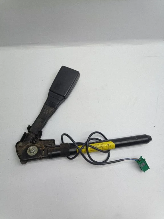 Front seatbelt buckle – Opel Zafira B (2005-2014)