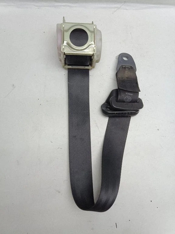 Rear seatbelt 9654437977