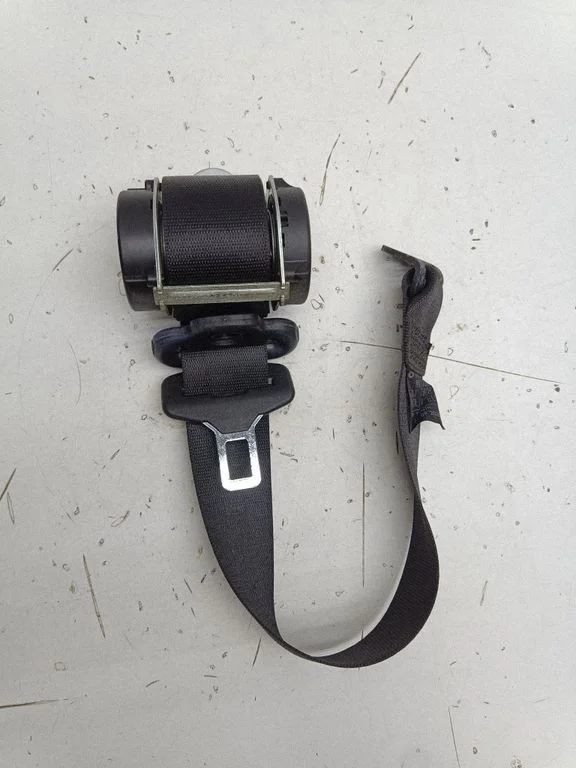 Rear seatbelt MN108299XA