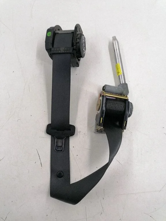 Rear seatbelt 00063774B