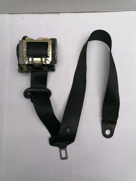 Rear seatbelt 561009801