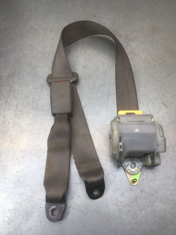 Rear seatbelt 141989