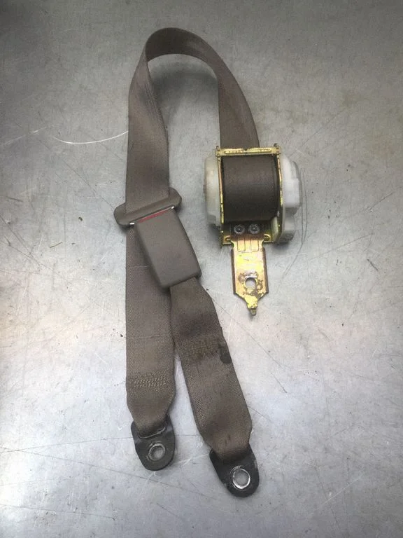 Rear seatbelt 14183