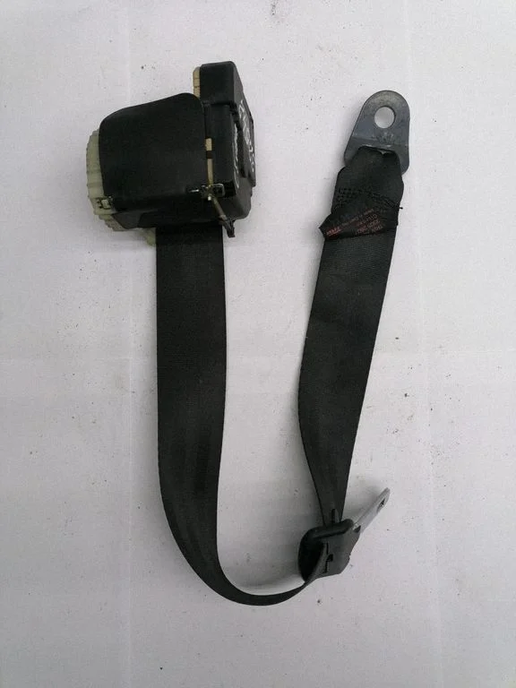 Middle seatbelt (rear) 33052807