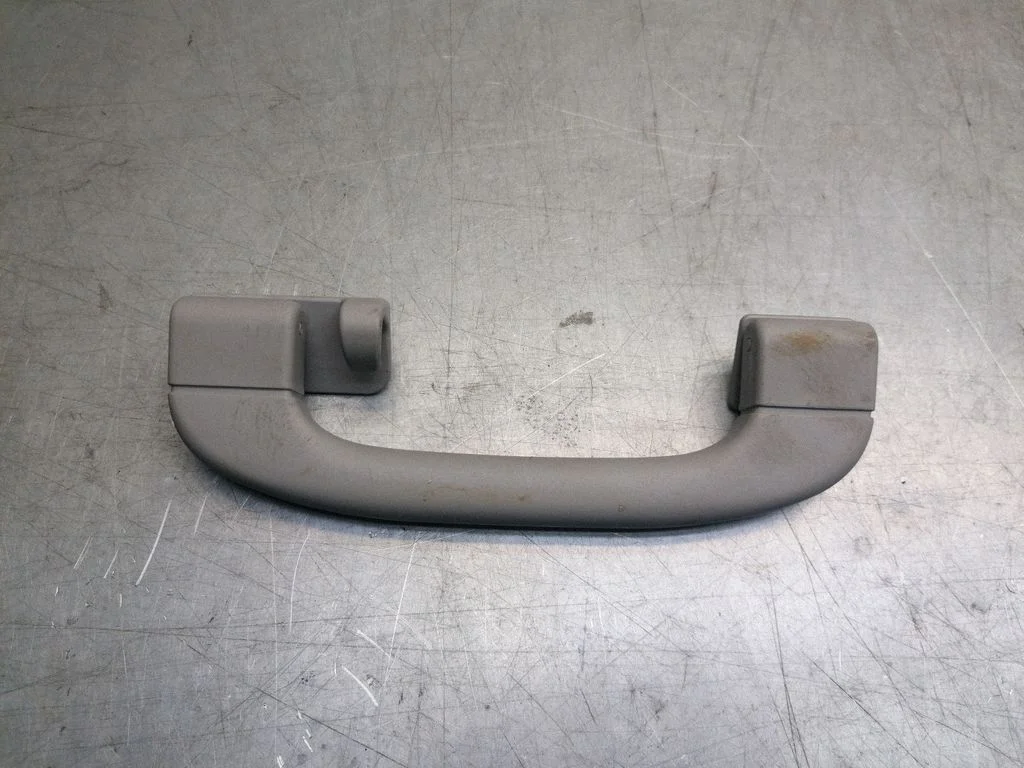 Rear interior roof grab handle – BMW X5 E70 (2006-2013)