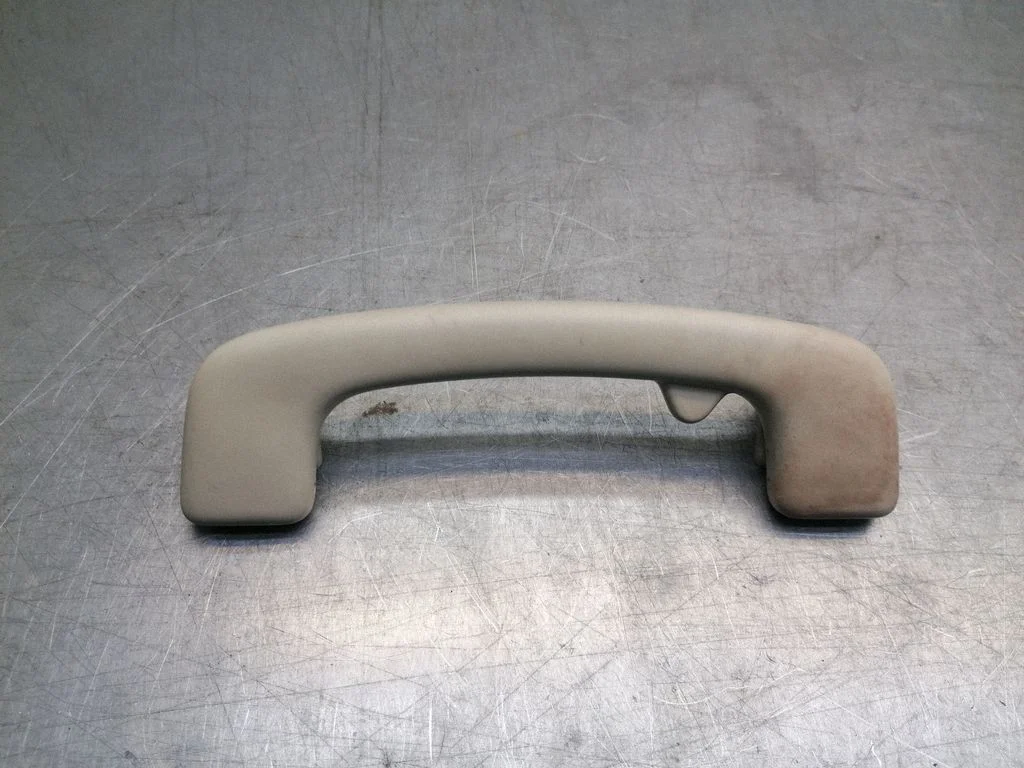 Rear interior roof grab handle