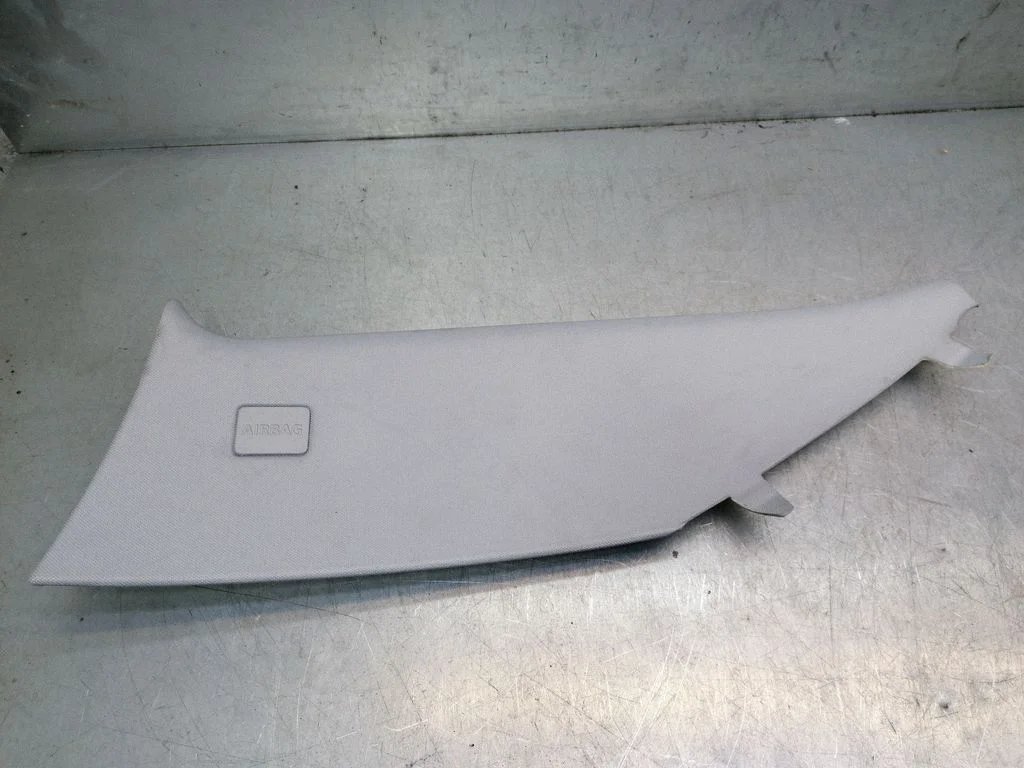 (A) pillar trim 8X23F519A96BF
