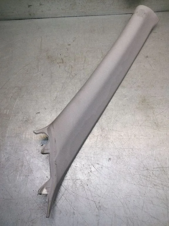 (A) piilari kate – Honda Accord (2003-2007)