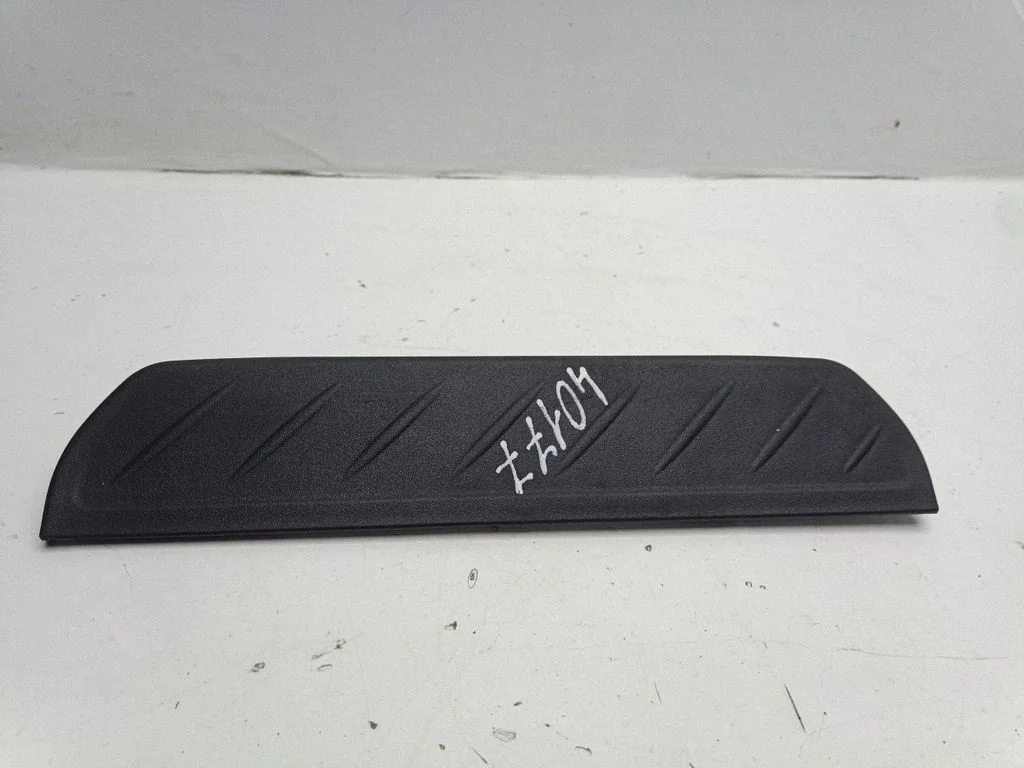 Rear sill trim cover 84262SMGE01020