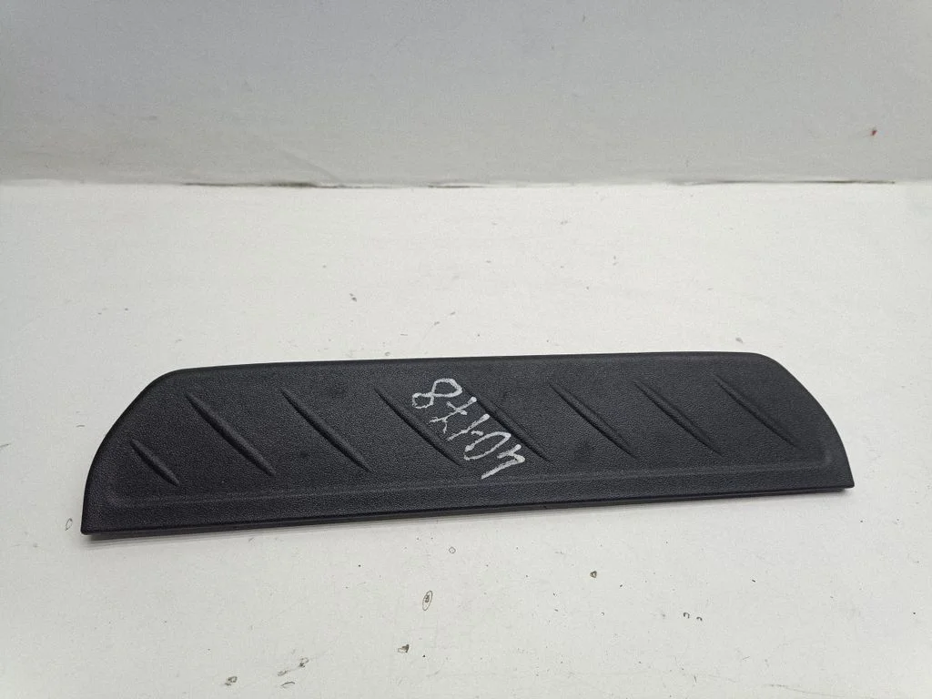 Rear sill trim cover 84212SMGE01020