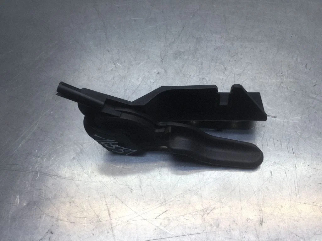 Engine bonnet (hood) release handle – Opel Corsa D (2006-2014)