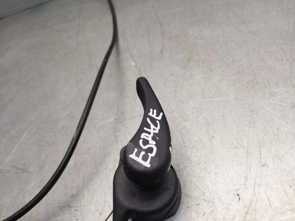 Engine bonnet (hood) release handle 834395