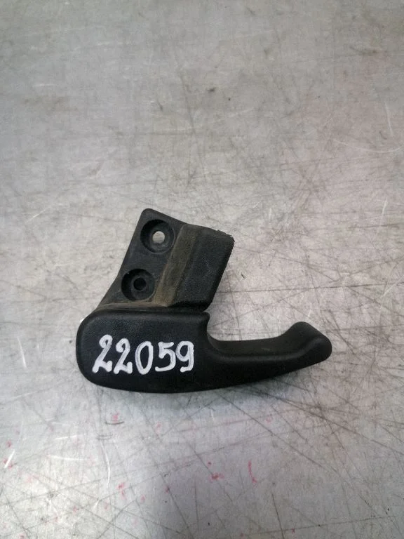Engine bonnet (hood) release handle 1H1823533
