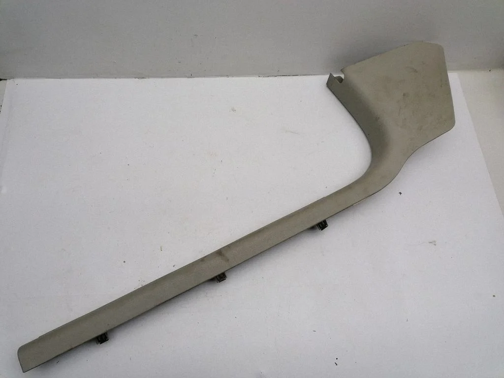 Front sill trim cover OUM55BD1AE