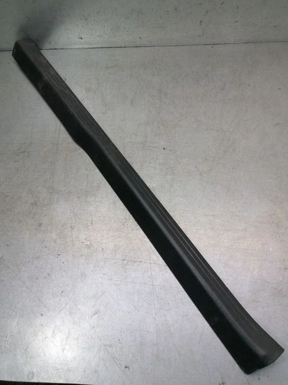 Front sill trim cover A2036862036