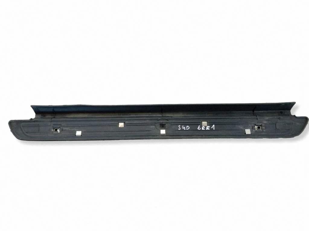 Front sill trim cover 30818421