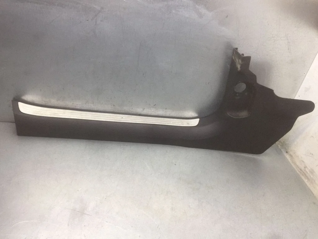 Front sill trim cover 3D1863483