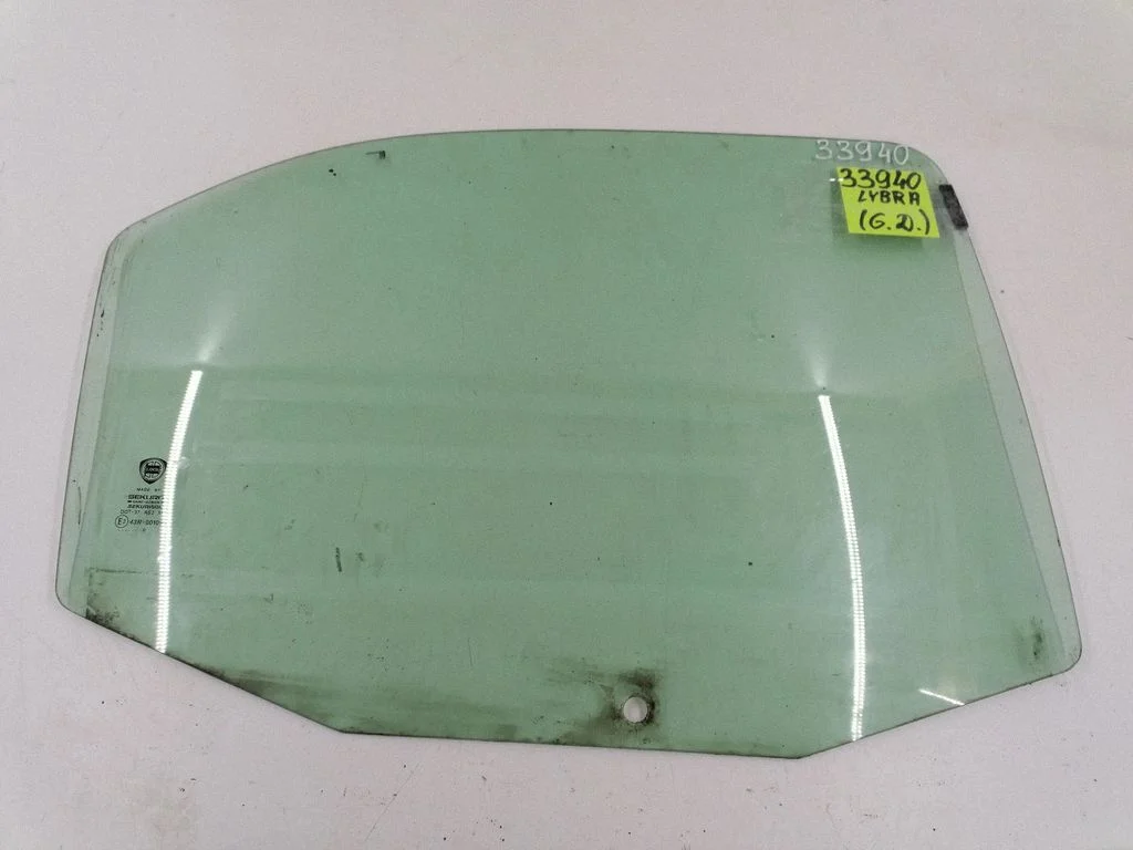 Rear door window glass E243R001099