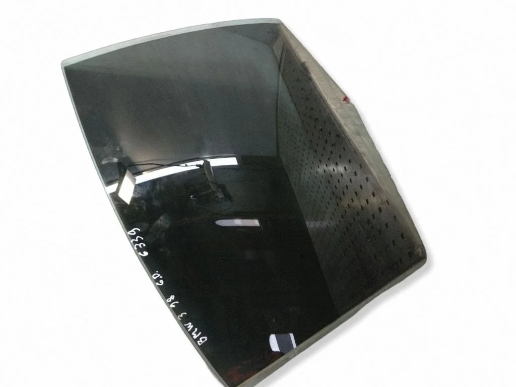Rear door window glass 43R000981