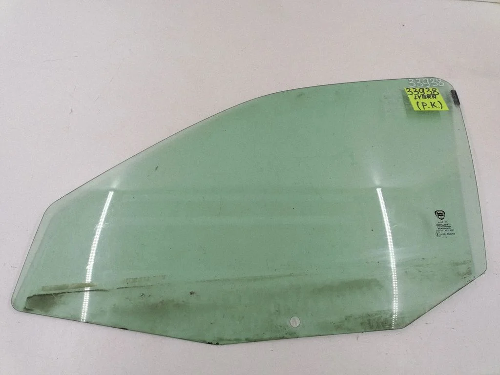 Front door window glass four-door E243R001099