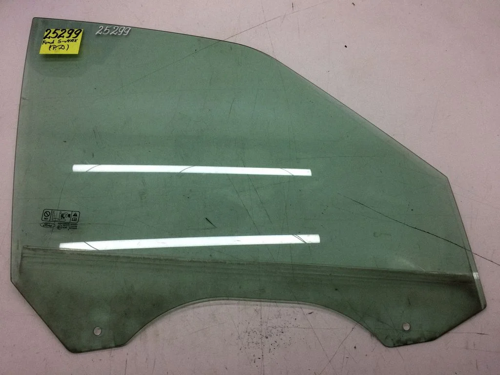 Front door window glass four-door E143R001025