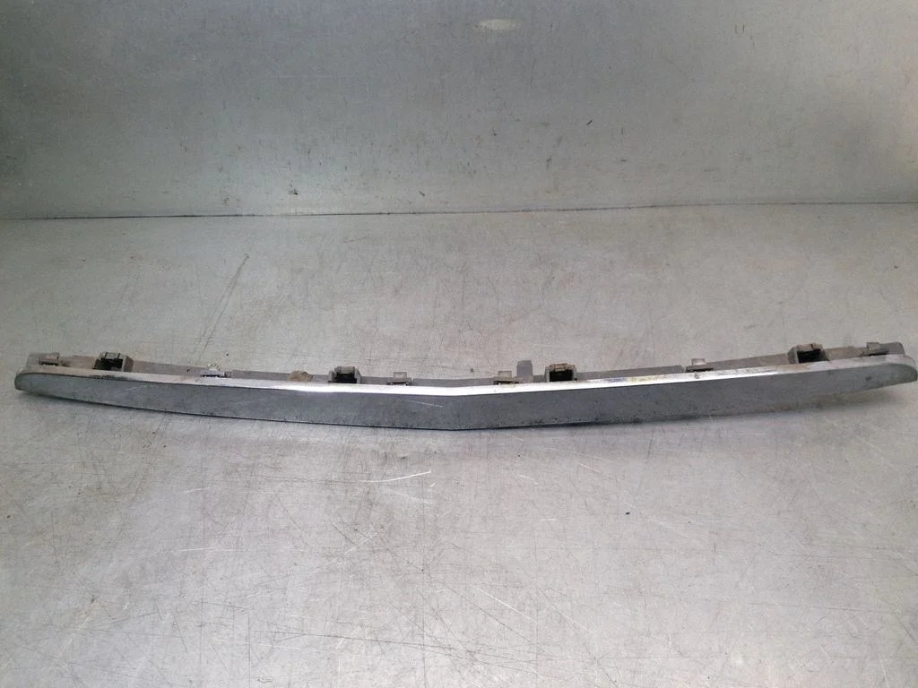 Front grill – Mercedes-Benz C-Class W203 (2000-2007)