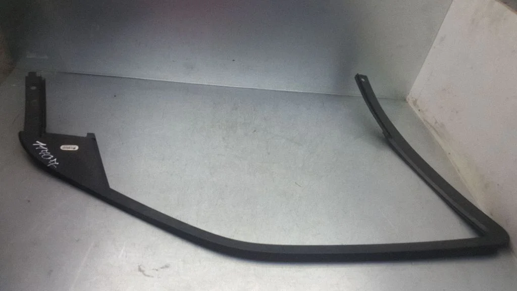 Front door trim (molding) 48876A