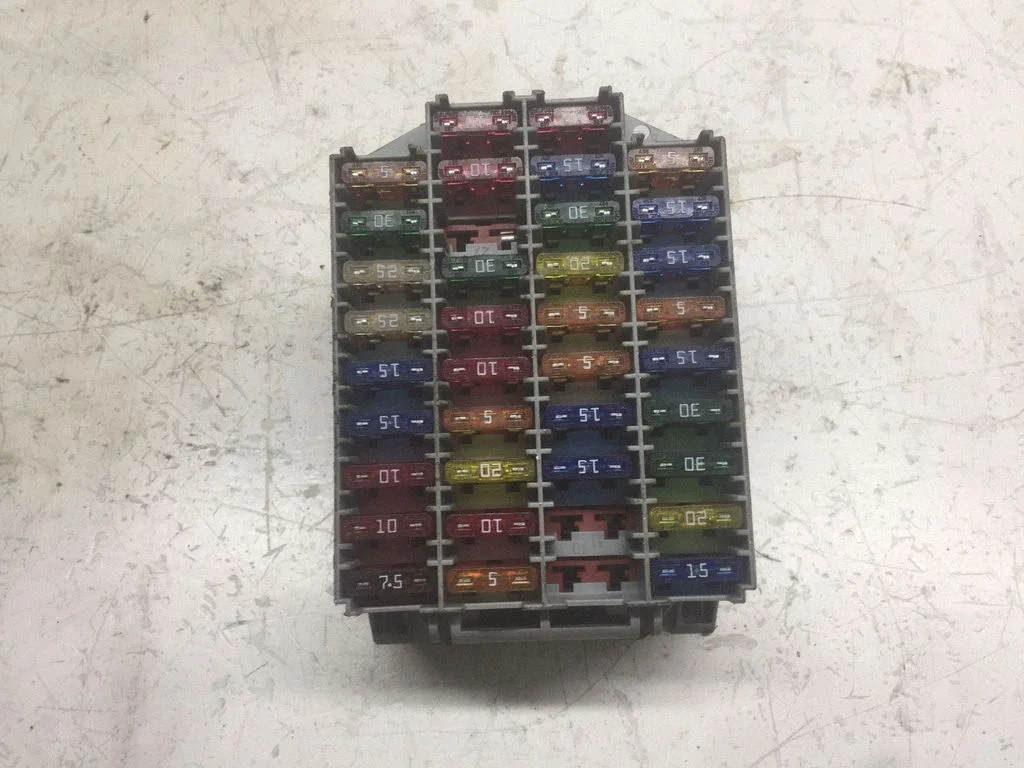 Fuse box set 9162439