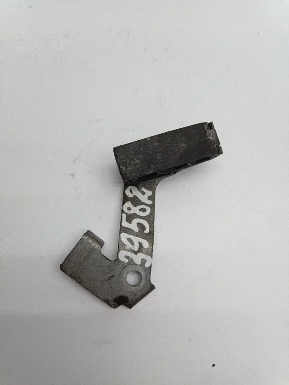 Kita variklio skyriaus detalė