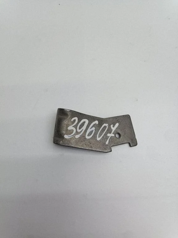 Kita variklio skyriaus detalė