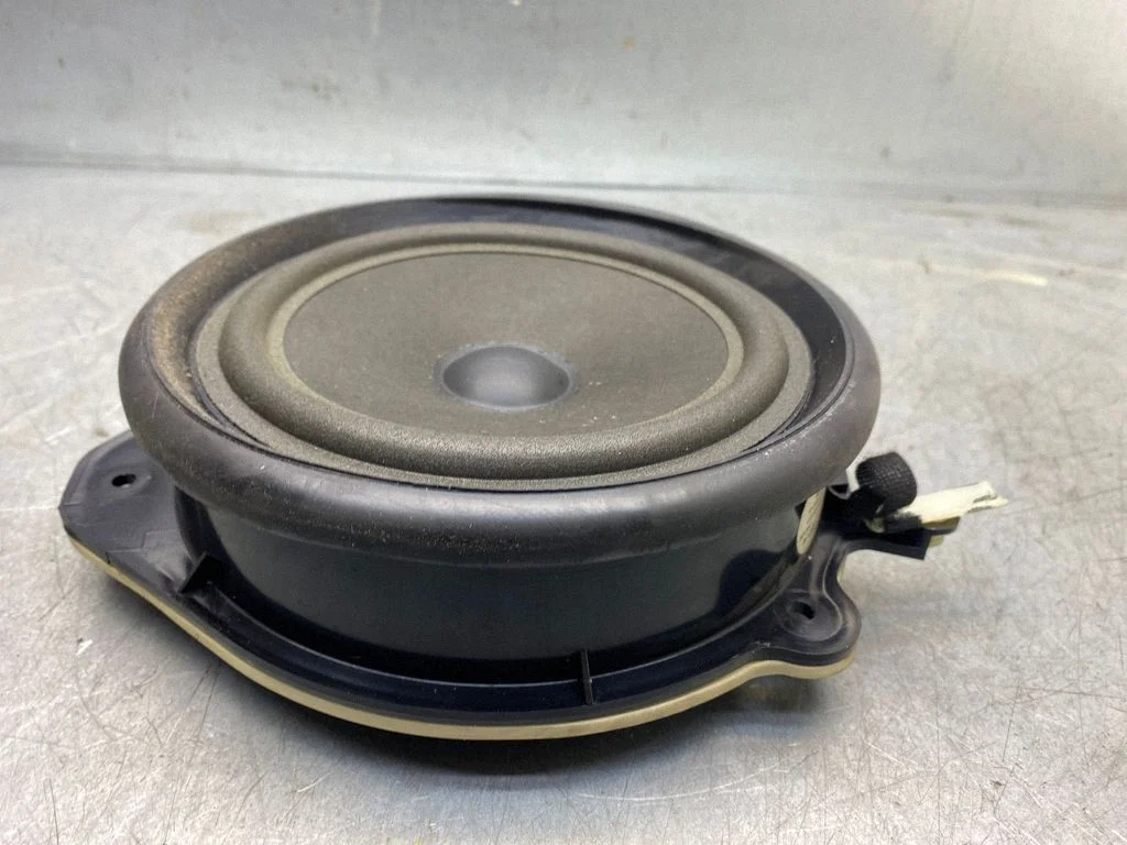 Front door speaker 2752507175
