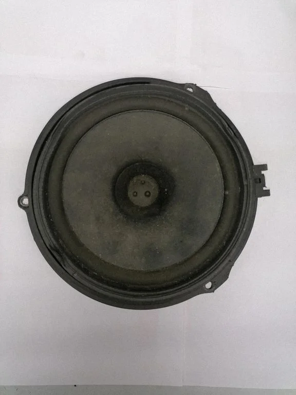 Głośnik w drzwiach przednich 3M5T18808CD