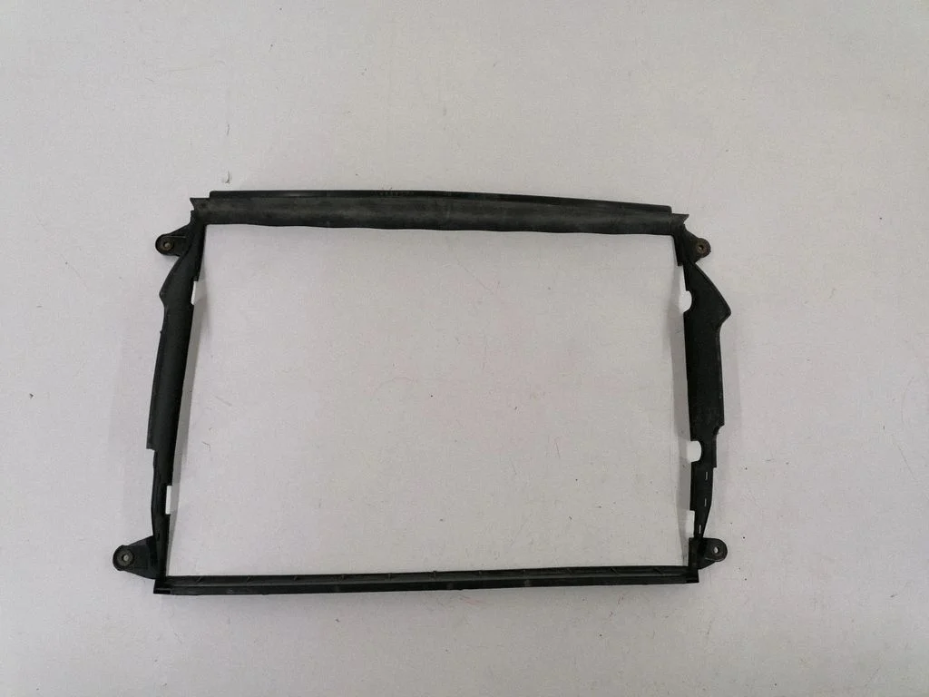 Radiator trim 46544791