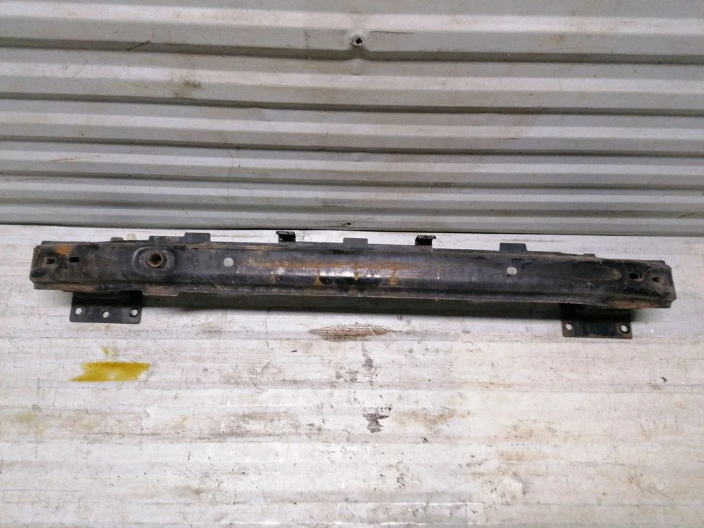 Top upper radiator support slam panel