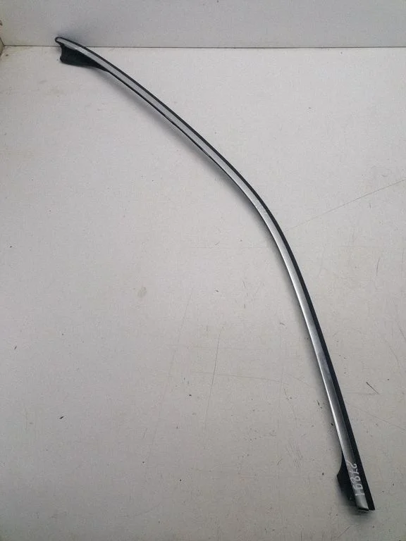 Front door glass trim molding – left