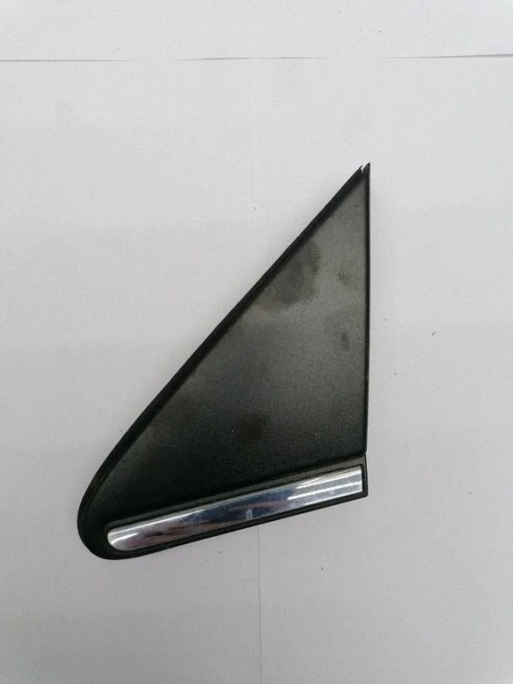 Rear door glass trim molding – Toyota Avensis T250 (2006-2009)