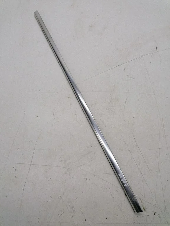 Rear door glass trim molding – Volkswagen Touareg I (2002-2010)