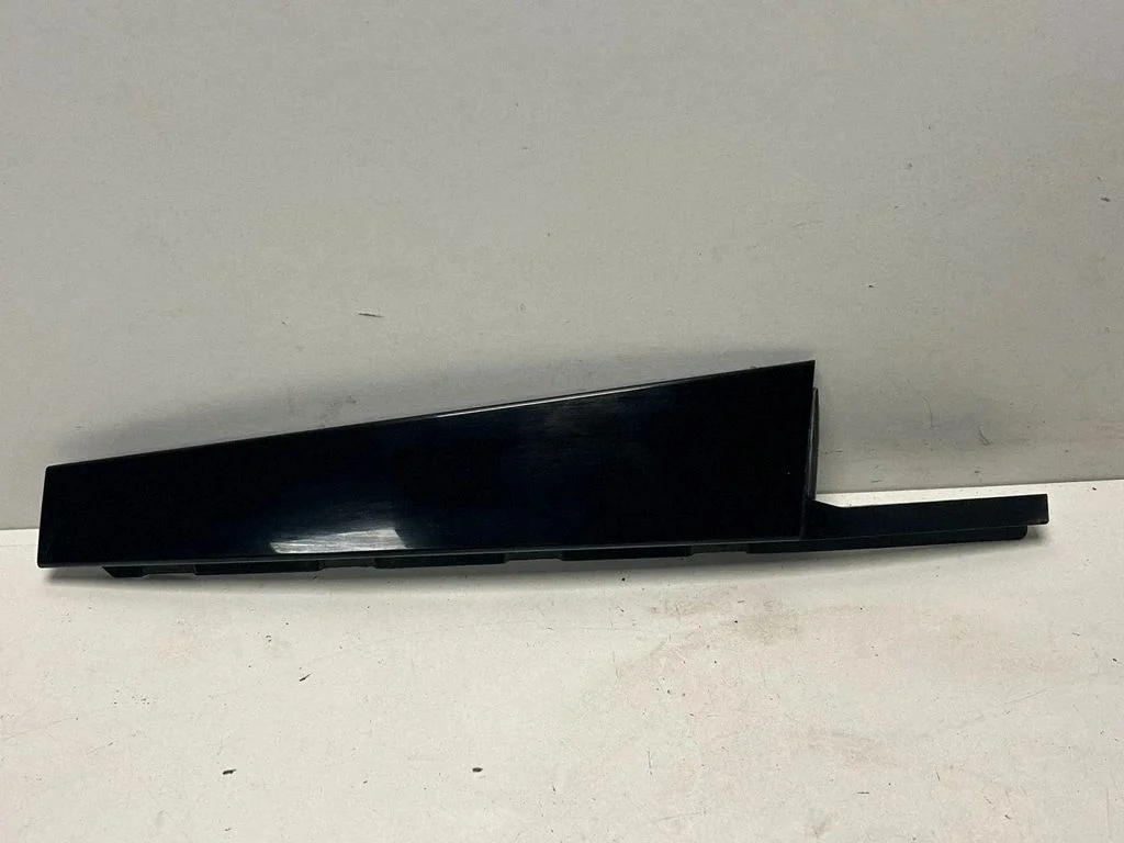 Rear door glass trim molding – BMW 3 Series G20 G21 (2019-)