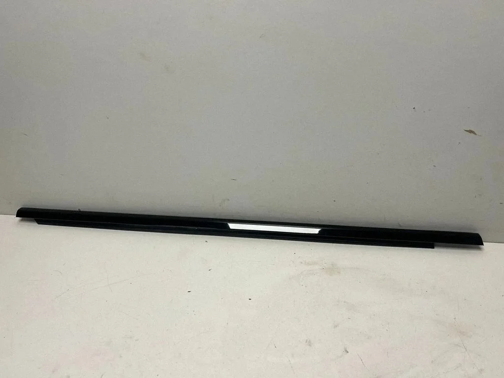 Rear door glass trim molding – BMW 3 Series G20 G21 (2019-)