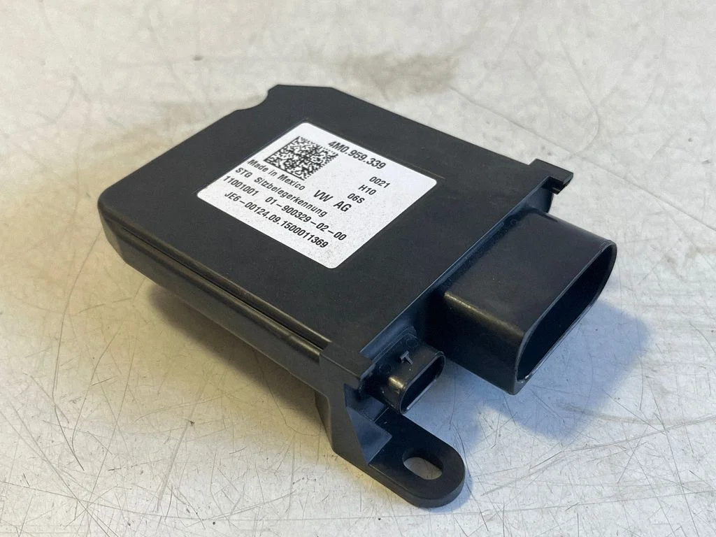 Istme juhtmoodul 4M0959339