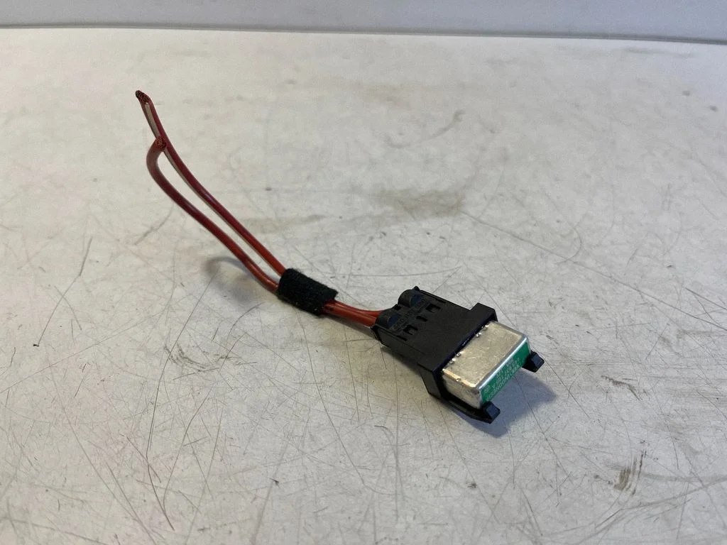 Other relay 443937105A