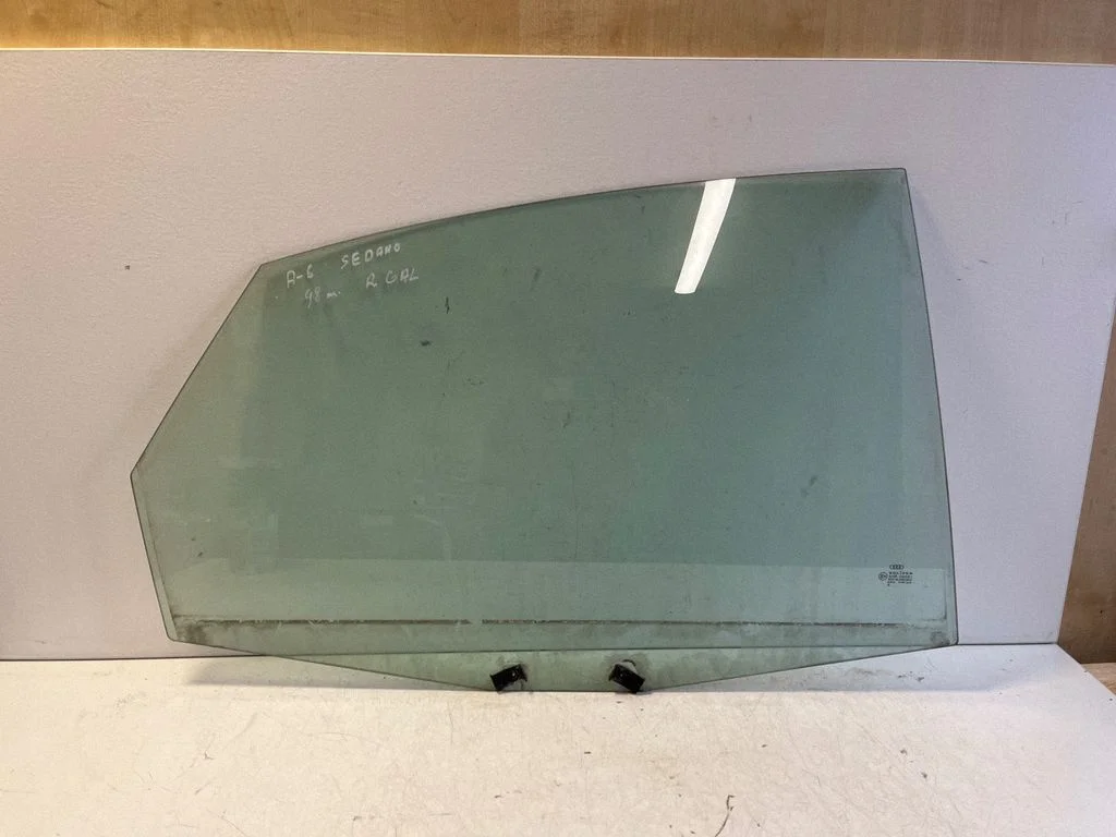 Rear door window glass 43R00081