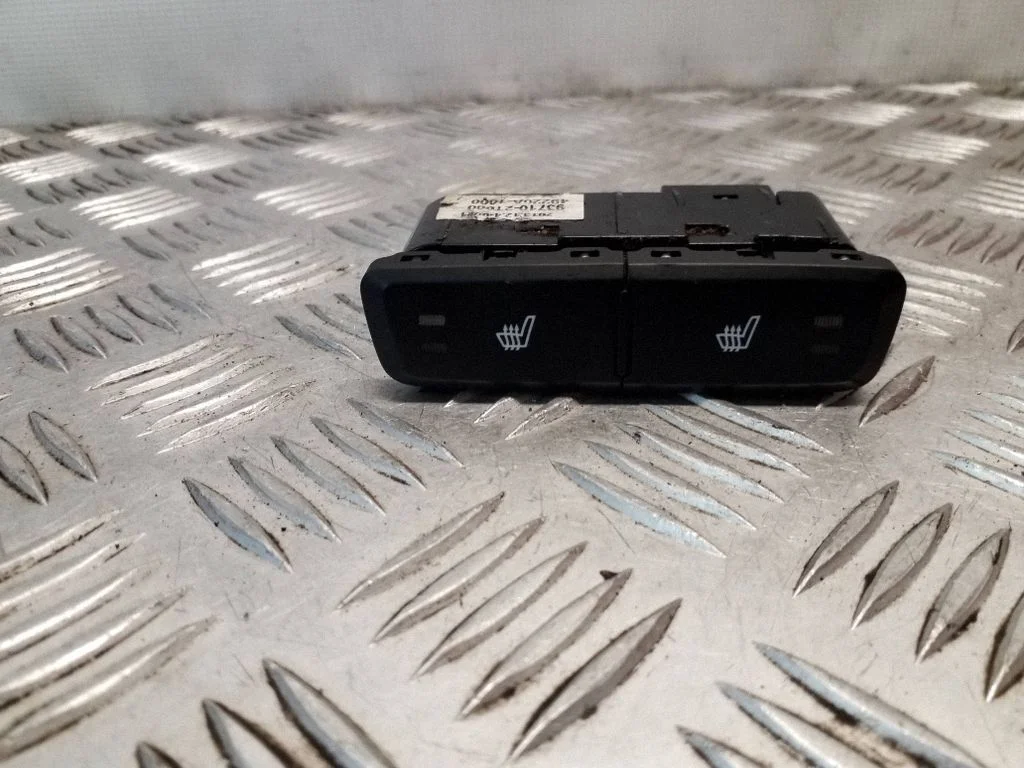 Seat heating switch – KIA Optima (2010-2015)
