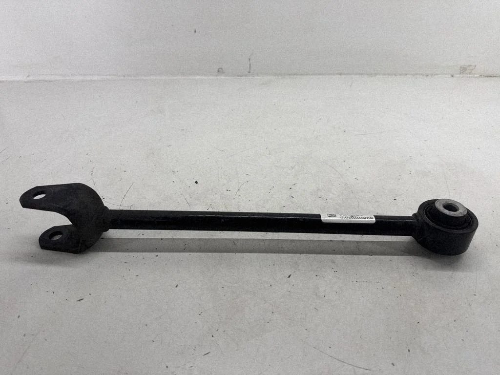 Rear control arm 104444400A