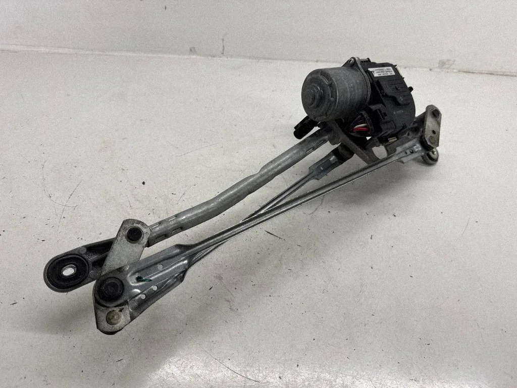 Mechanizm wycieraczek z silniczkiem – Tesla Model 3 (2017-)