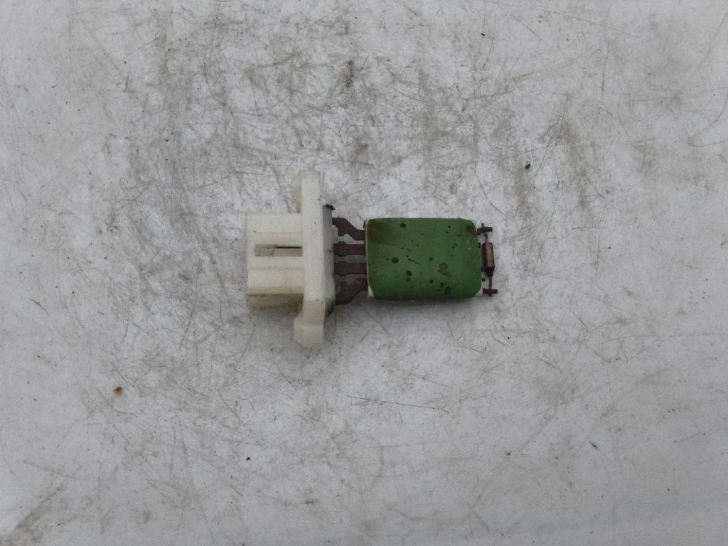 Heater blower motor/fan resistor – Ford Kuga I (2008-2012)