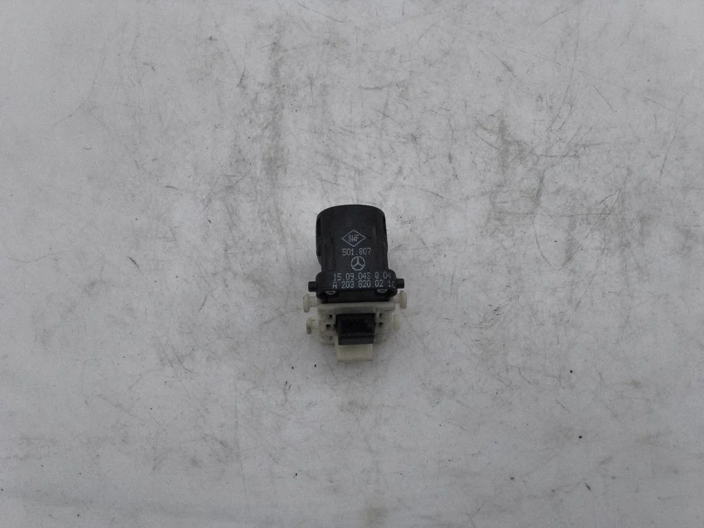 Elektriaknate lüliti A2038200210